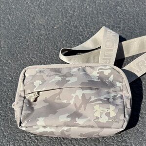 Under Armour Gray Camo Crossbody Belt Bag